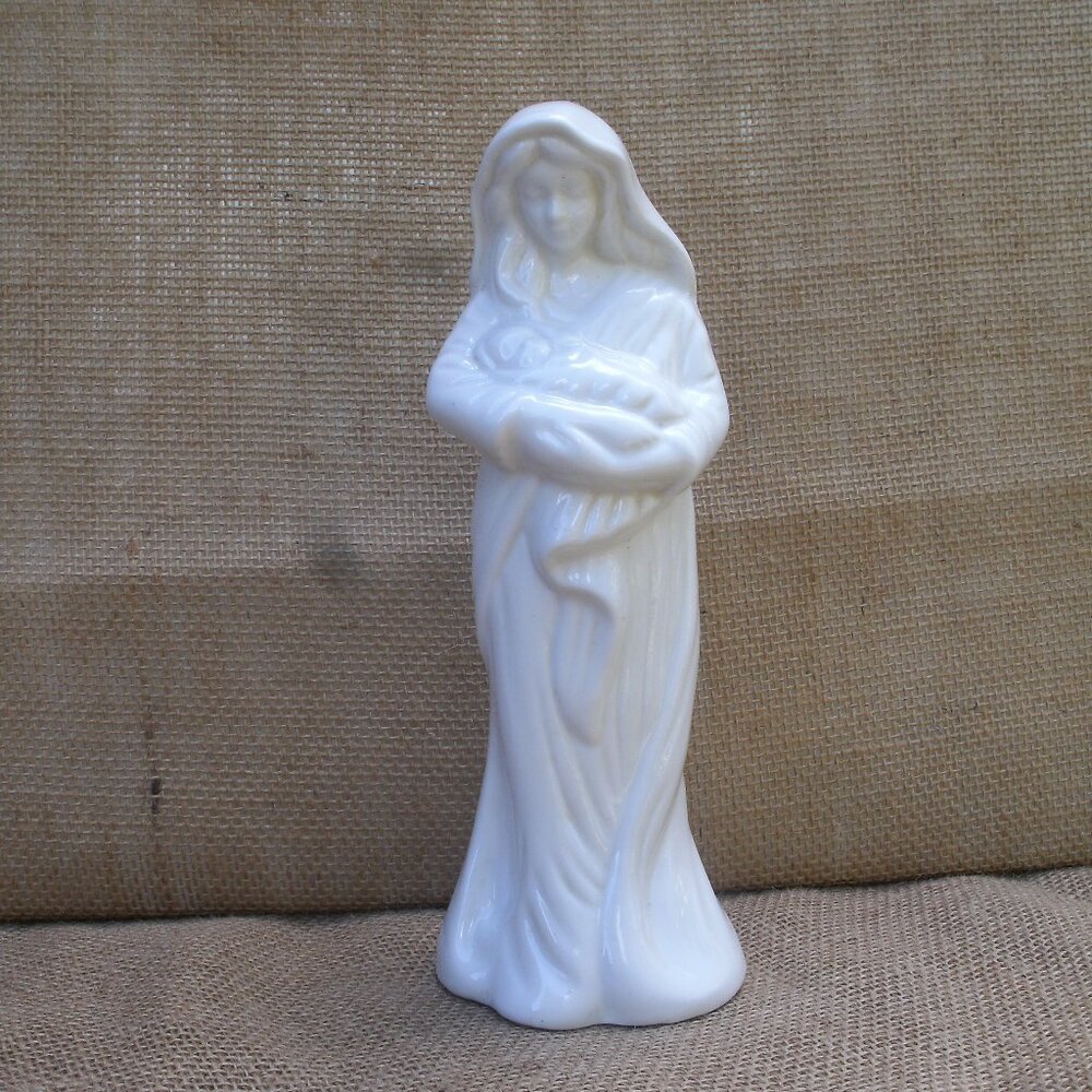Vintage Madonna & Child House of Lloyd Figurine